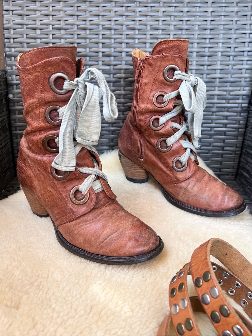 John Fluevog East End Gladstone Mid-Calf Lace Up Boots Sz 8 Brown Witch Grunge